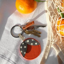 Load image into Gallery viewer, Orange keyring
