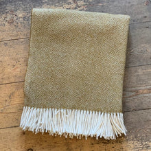 Load image into Gallery viewer, A stylish Parquet patterned throw made from 100% Lambswool, a minimal yet popular throw design. Matching cushion also available.

