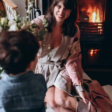 Load image into Gallery viewer, Stork gown - plaster pink
