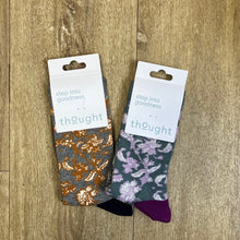 Load image into Gallery viewer, Ellianna floral socks
