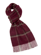 Load image into Gallery viewer, Salisbury scarf - wine
