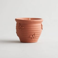 Load image into Gallery viewer, Nature's garden - large butterfly candle pot - sweet pea
