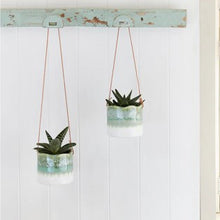 Load image into Gallery viewer, Hanging pot - wave
