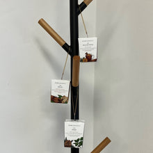 Load image into Gallery viewer, Xmas votive candle - the spices
