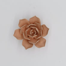 Load image into Gallery viewer, Coral 6 - flower pink
