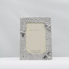 Load image into Gallery viewer, Bee Photo Frame - 6 x 4

