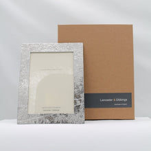Load image into Gallery viewer, Blossom photo frame - 7 x 5
