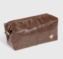 Load image into Gallery viewer, Doctor washbag – brown
