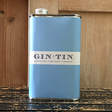 Load image into Gallery viewer, Gin - lemon peel, coriander &amp; cardamom No. 2
