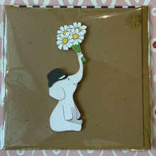 Load image into Gallery viewer, Bow tie giraffe 3D card
