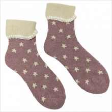 Load image into Gallery viewer, Cuff socks - pink with cream stars
