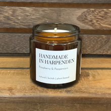 Load image into Gallery viewer, Raspberry &amp; peppercorn candle - small
