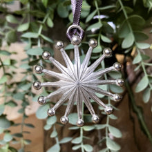 Load image into Gallery viewer, Xmas dec - star
